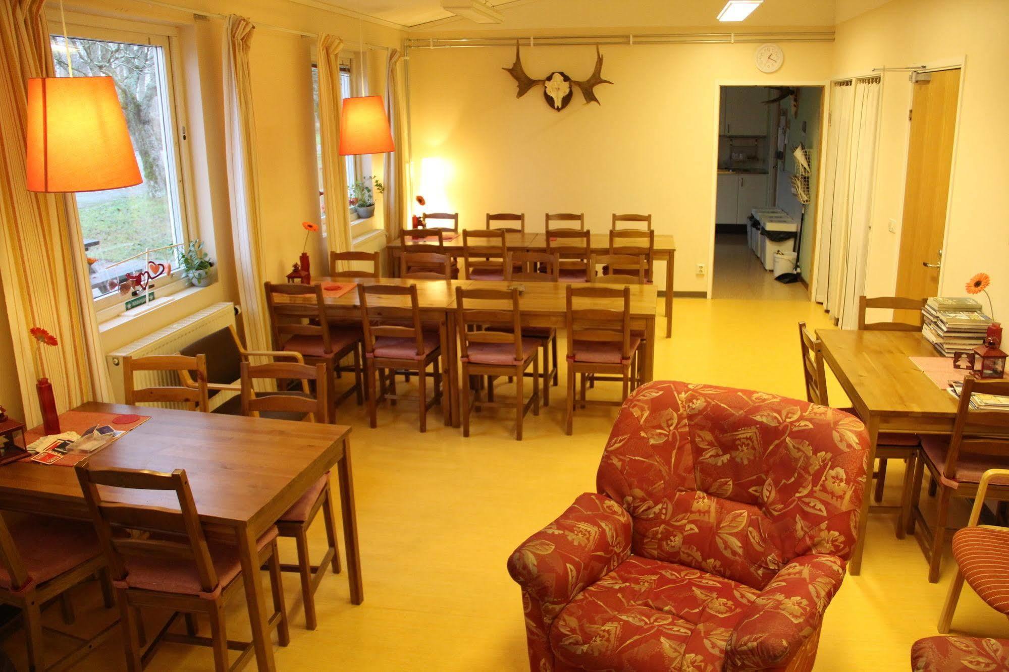 Haellefors Vandrarhem-Hostel & Kanotcenter エクステリア 写真